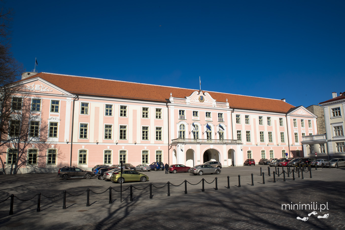 Zamek Toompea w Tallinnie, siedziba estońskiego parlamentu.