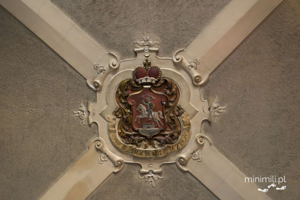 Herb rodowy na suficie w zamku w Łańcucie