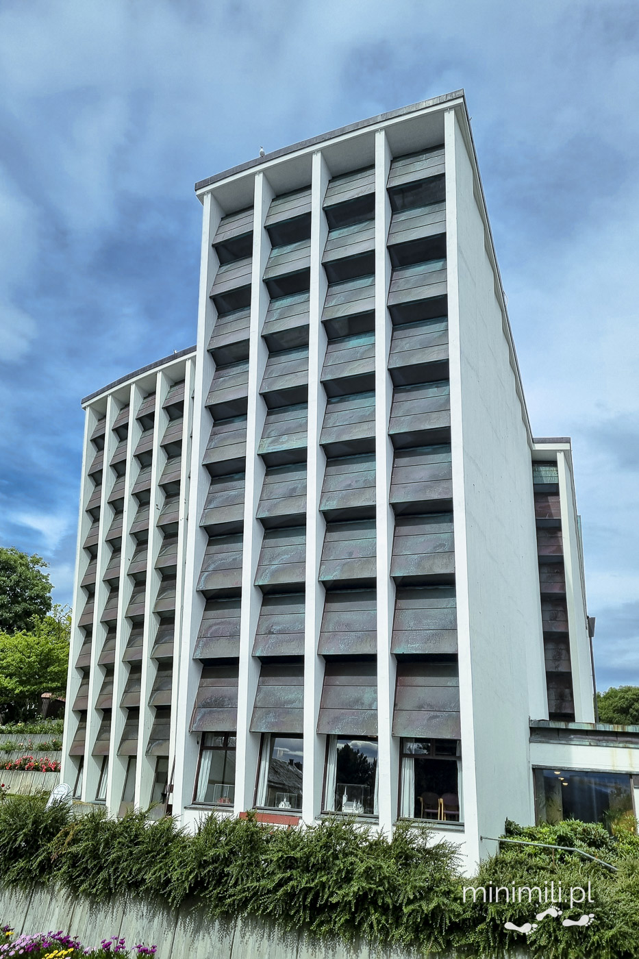 Współczesny budynek w centrum norweskiego miasta